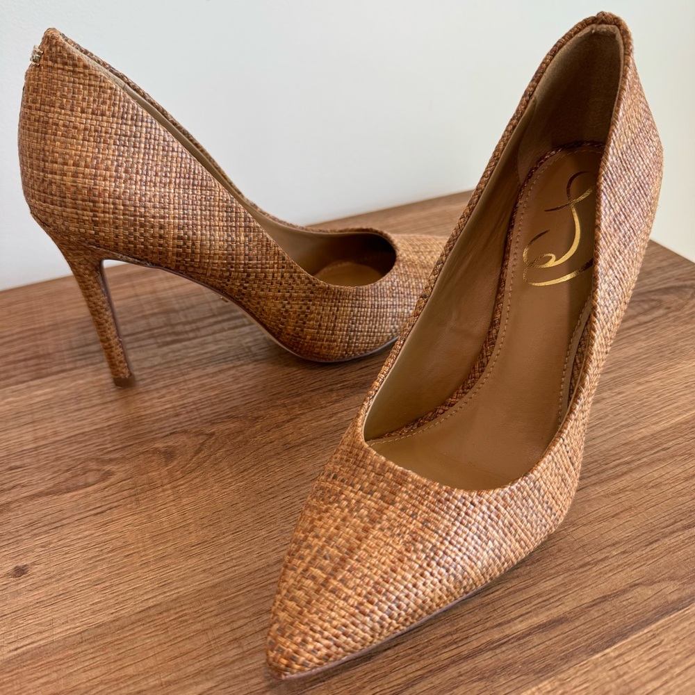 Sam Edelman - Women’s Hazel Pointed Toe Pump in Cuoio Basket Weave size 5